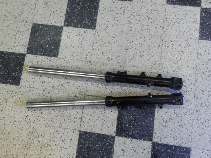 tubes batons de fourche suspension avant Triumph 1200 Trophy T345 — photo 1/1