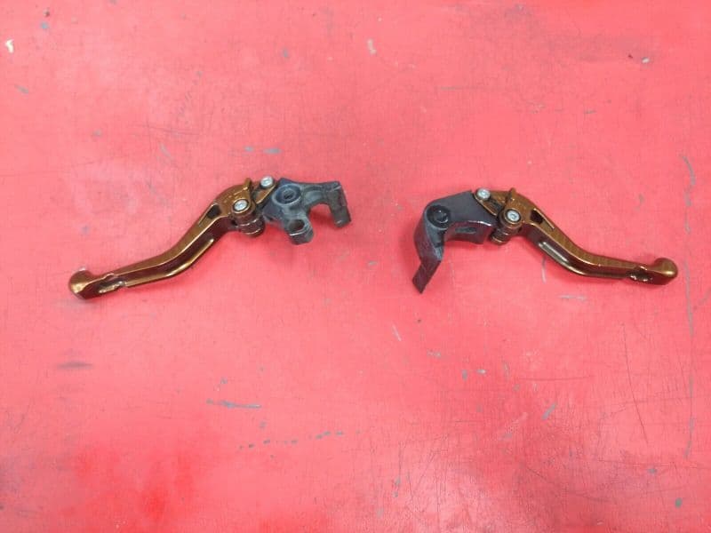 paire levier de frein et leviers d’embrayage Suzuki 1300 1340 GSX Bking B-king — photo 1/2