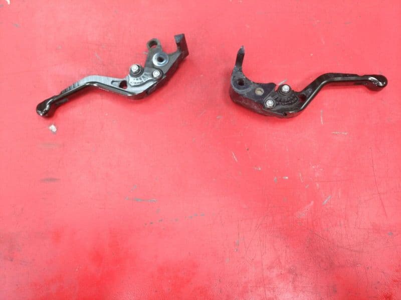 paire levier de frein et leviers d’embrayage Suzuki 1300 1340 GSX Bking B-king — photo 2/2
