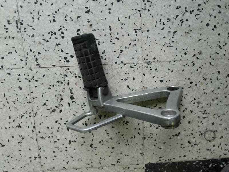 Platine de cale pied avant gauche Honda 125 NSR tc01 — photo 1/2