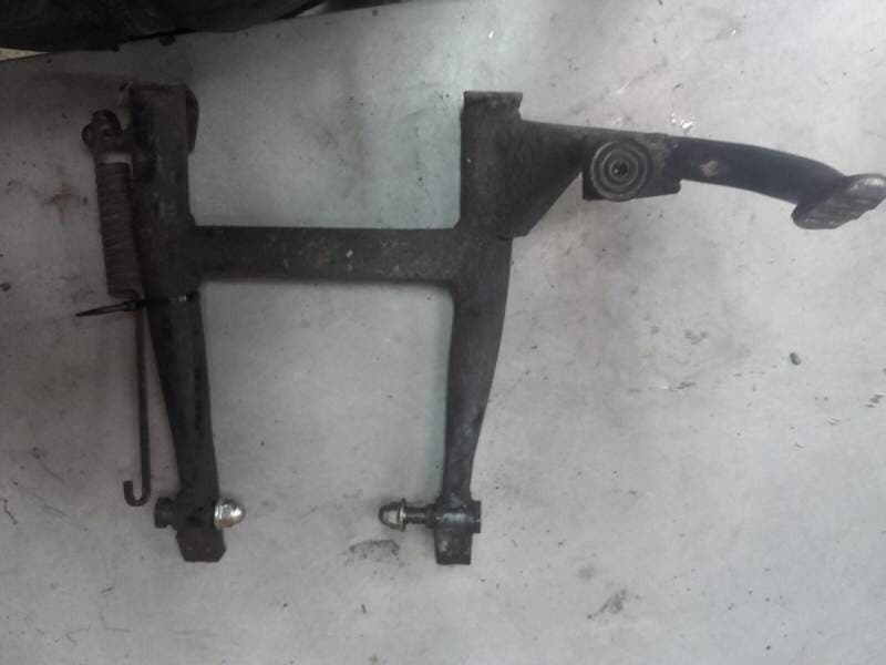 béquille centrale Kawasaki 500 GPZ 94-03 — photo 1/1