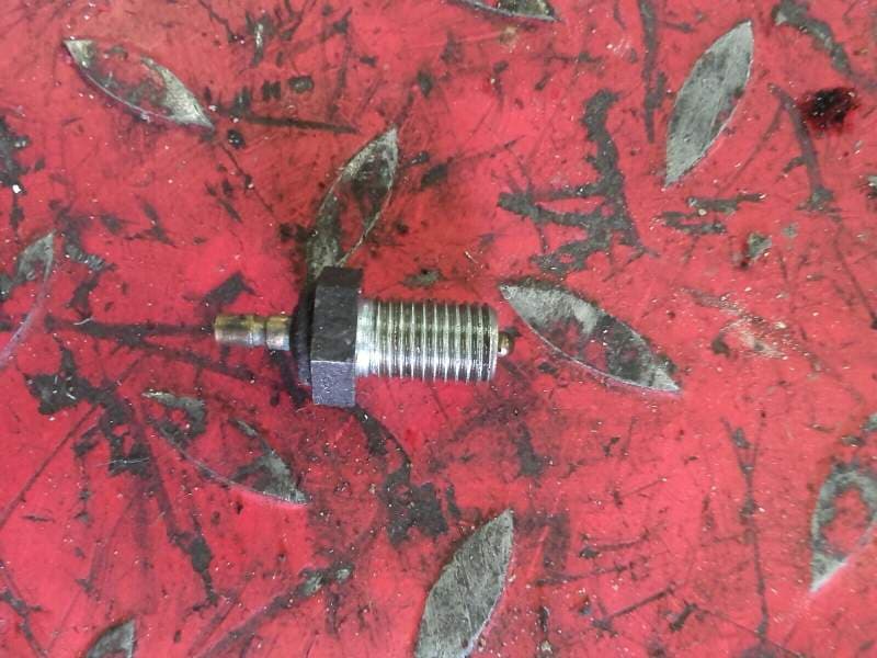 capteur contacteur de point mort Kawasaki 550 Zephyr ZR550B — photo 1/1