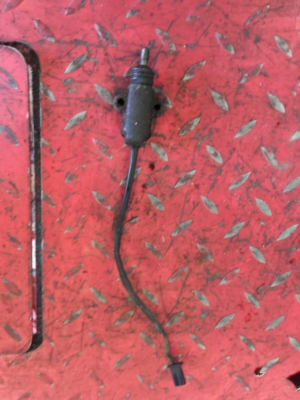 contacteur de bequille Kawasaki 550 Zephyr ZR550B — photo 1/1