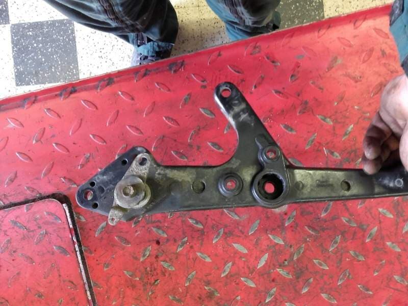 platine cale pied avant droite Kawasaki 550 Zephyr ZR550B — photo 2/3