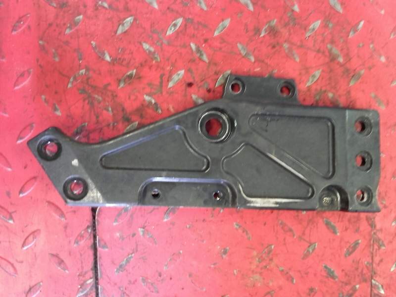 platine de cale pied avant gauche Kawasaki 550 Zephyr ZR550B — photo 1/2