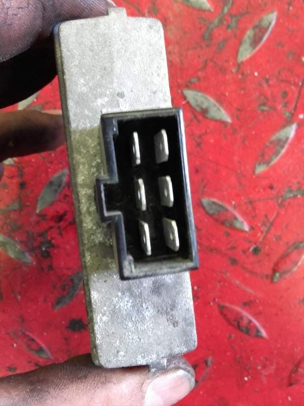 regulateur de tension Kawasaki 550 Zephyr ZR550B — photo 2/2