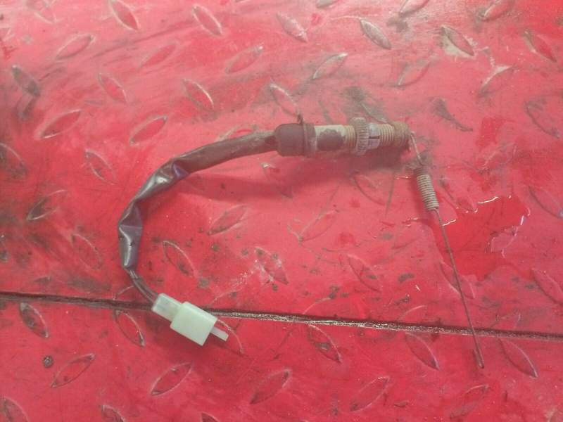 contacteur de frein arriere feu stop Honda 1100 ST Pan European SC26 — photo 1/1