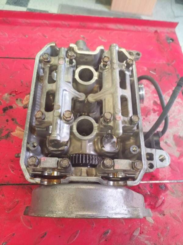 culasse droite Honda 1100 ST Pan European SC26 — photo 1/3