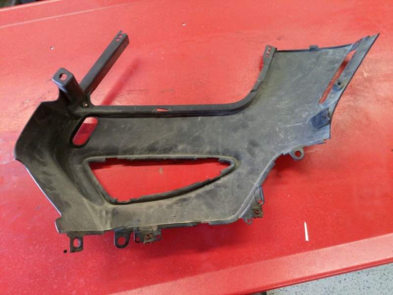 flanc de carenage lateral gauche Honda 1100 ST Pan European SC26 — photo 2/2