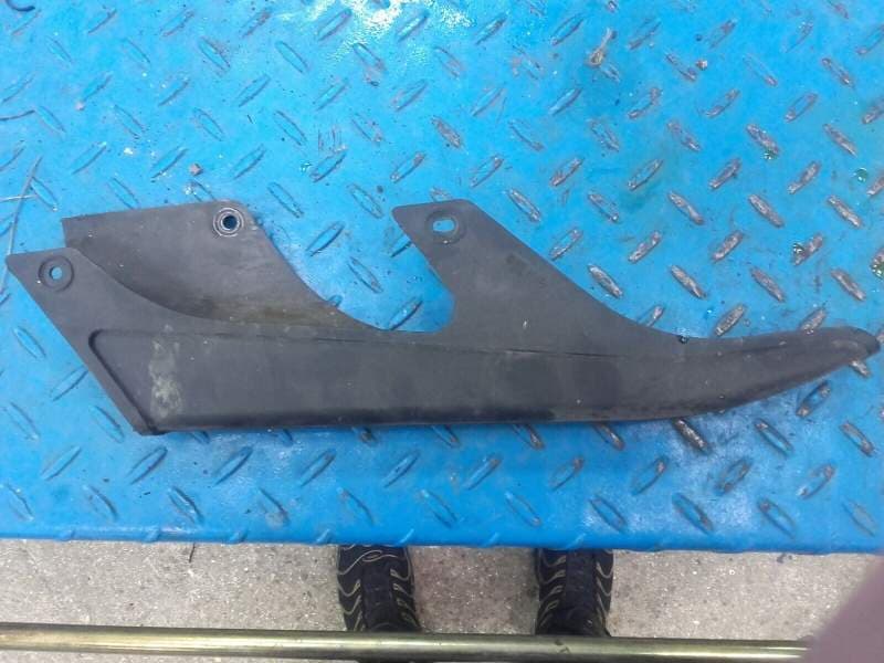 protege chaine Aprilia 125 Pegaso GQ — photo 1/1