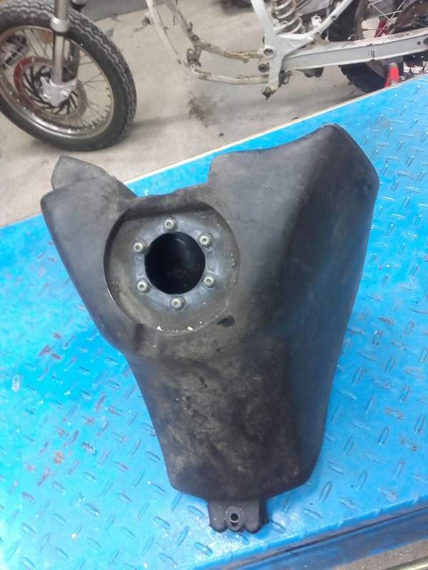 reservoir d’essence Aprilia 125 Pegaso GQ — photo 1/4