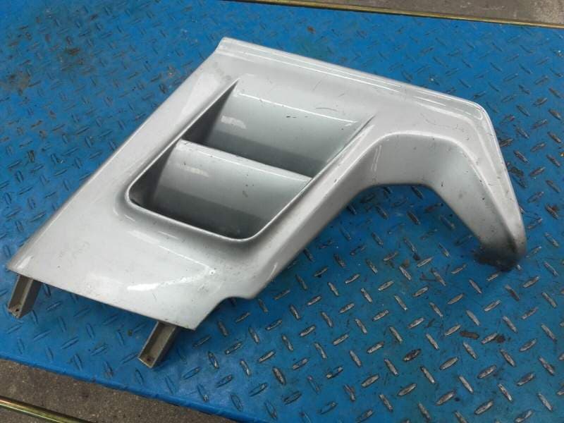 flanc de carenage lateral gauche BMW K75RT K75S K75 RT abs 89-97 — photo 1/2