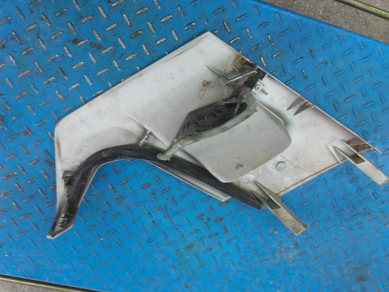 flanc de carenage lateral gauche BMW K75RT K75S K75 RT abs 89-97 — photo 2/2