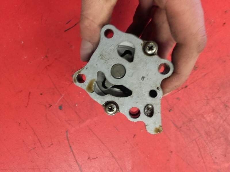 pompe a huile Honda 250 CB N 1 20€ — photo 1/2