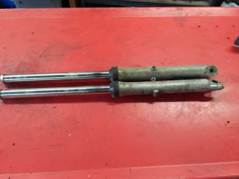 tubes de fourche Honda 250 CB N 78-841 — photo 1/3