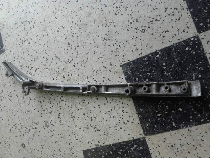 Sabre boucle arriere gauche Honda 750 VF S Sabre rc07 — photo 2/2