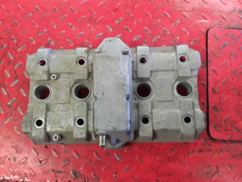 couvre culasse cache culbuteurs Honda CBR 1000 F sc25 89-92 — photo 1/2