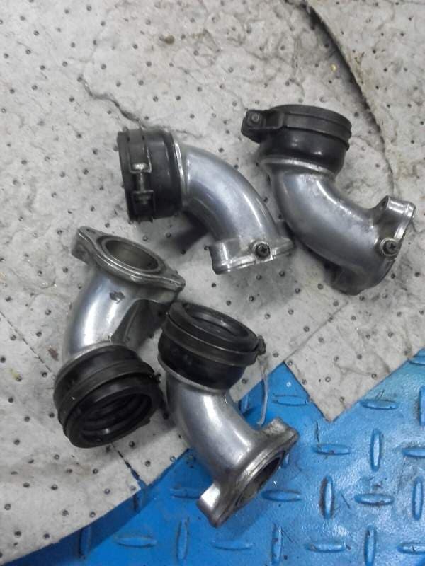 pipes d’admission Honda 1100 GL goldwing sc02 — photo 1/1