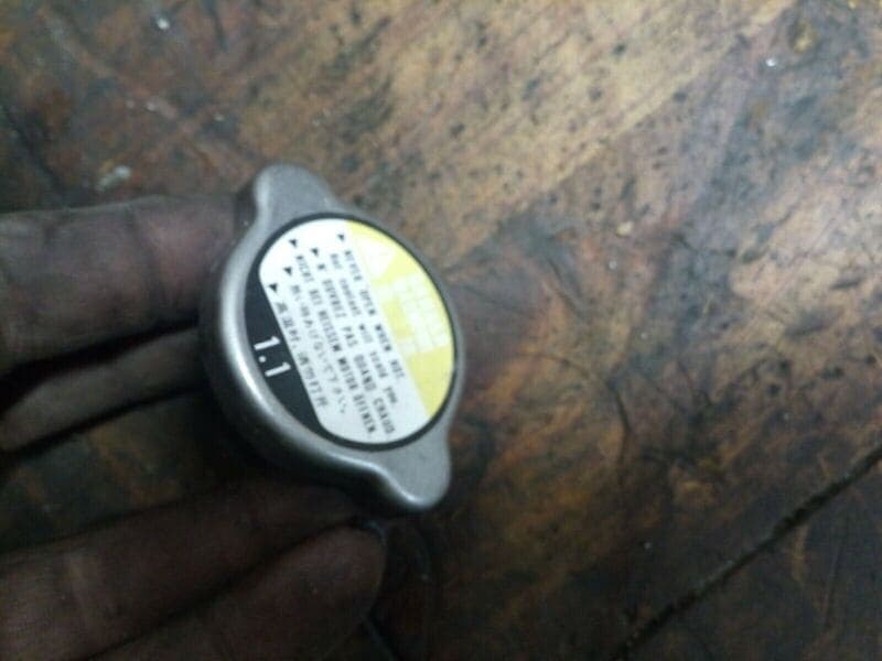 Bouchon de radiateur Honda 125 SH 01-04 jf09a — photo 1/1