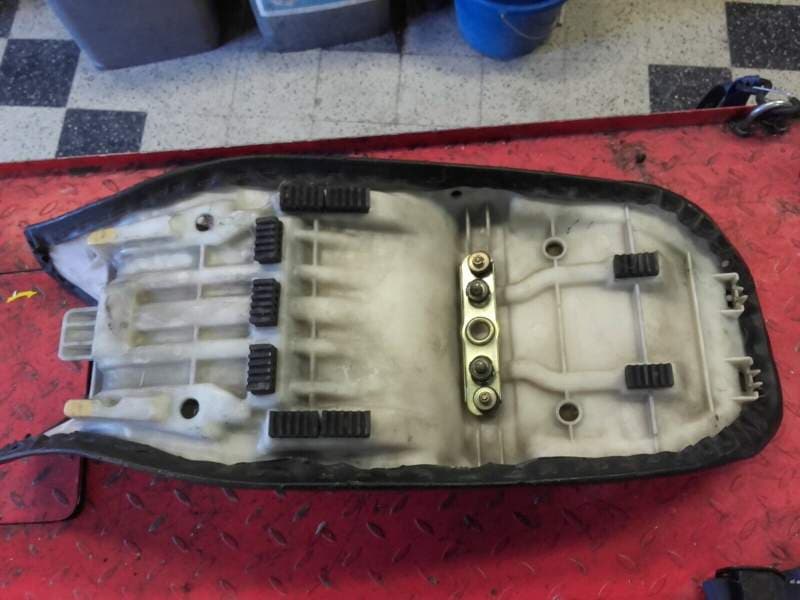 Selle Kawasaki 600 ZZR — photo 2/2