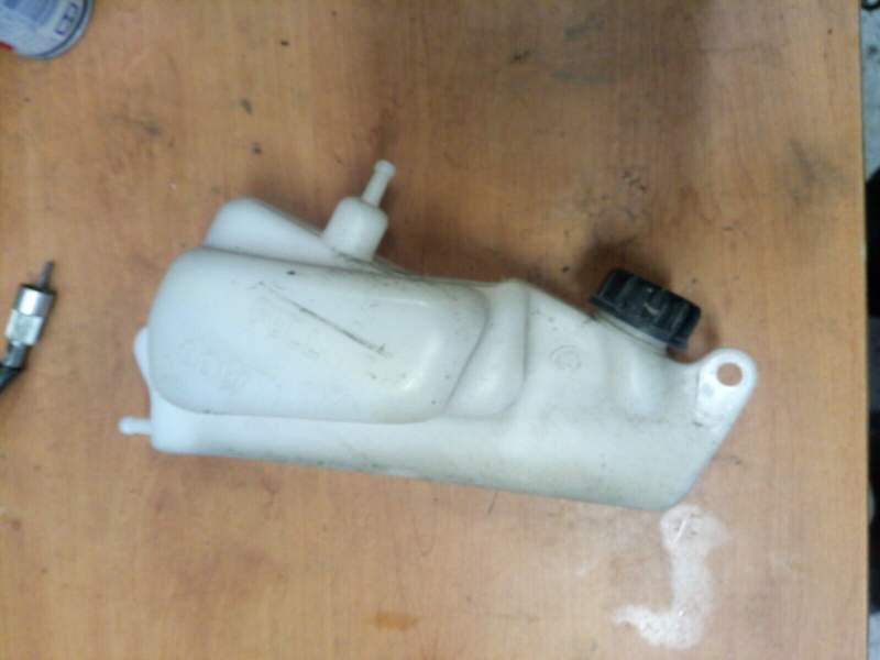 vase d’expansion Kawasaki 600 ZZR zx600e — photo 1/1