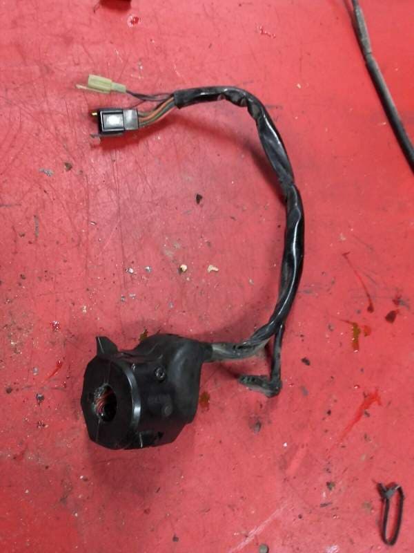 commodo gauche Kawasaki GPX 750 R zx750f — photo 2/2