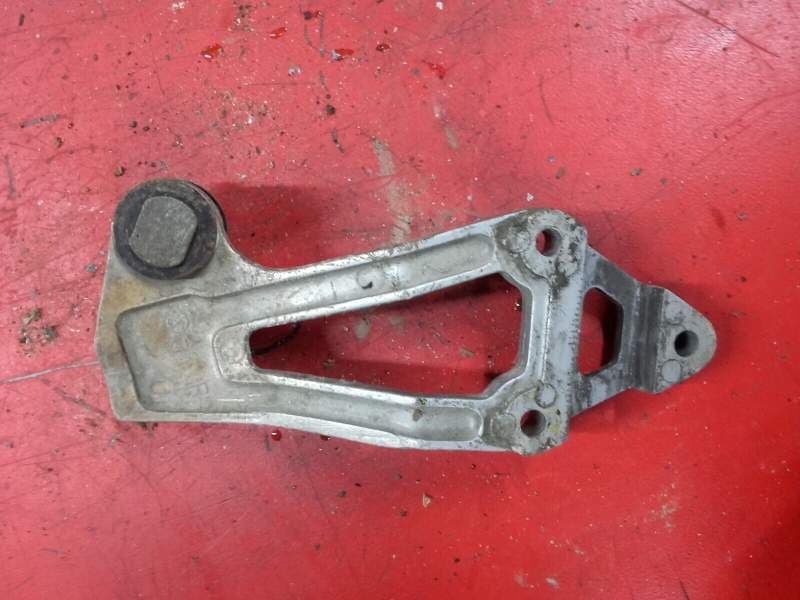 platine cale pied arrière droite Kawasaki GPX 750 R zx750f — photo 2/2