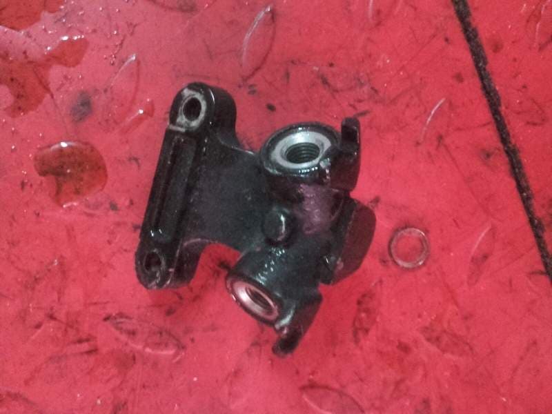 repartiteur de frein avant Kawasaki GPX 750 R zx750f — photo 1/1