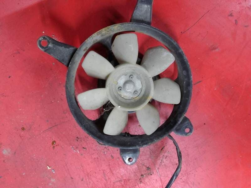 ventilateur Kawasaki GPX 750 R zx750f — photo 1/2