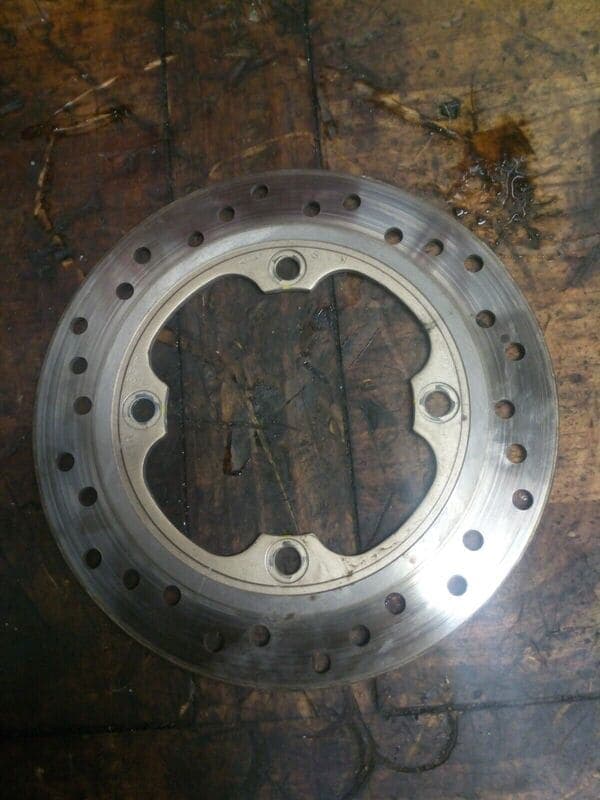Disque de frein avant Honda 125 SH 01-04 jf09a — photo 1/1