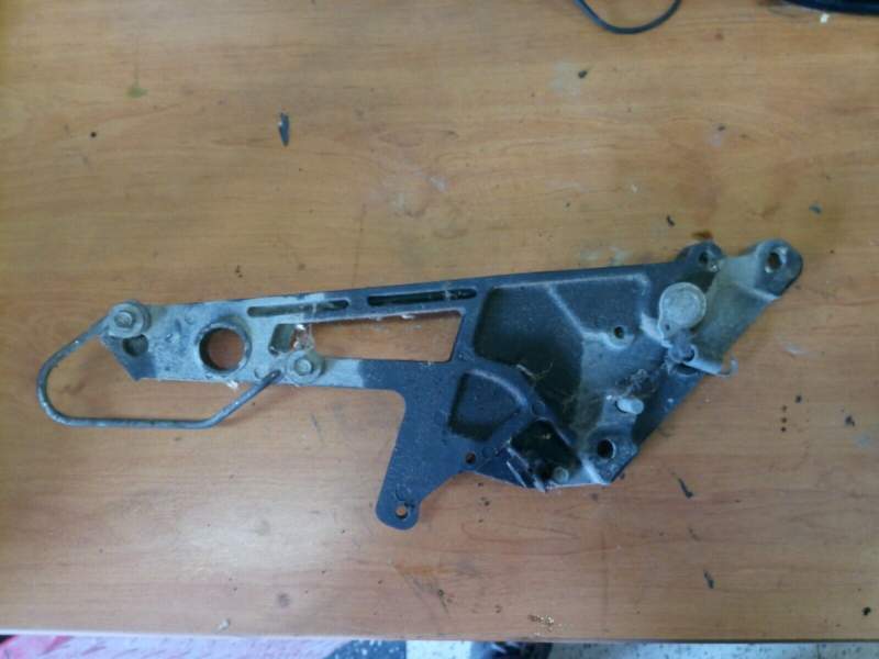 platine de cale pied droite Kawasaki GPZ 1000 RX ZXT00A — photo 2/2