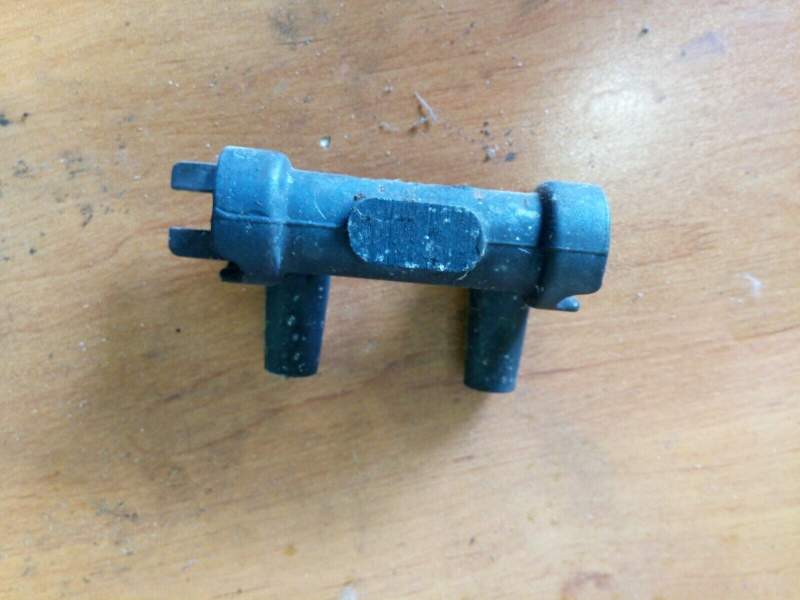 repartiteur de frein avant Kawasaki GPZ 1000 RX ZXT00A — photo 1/1