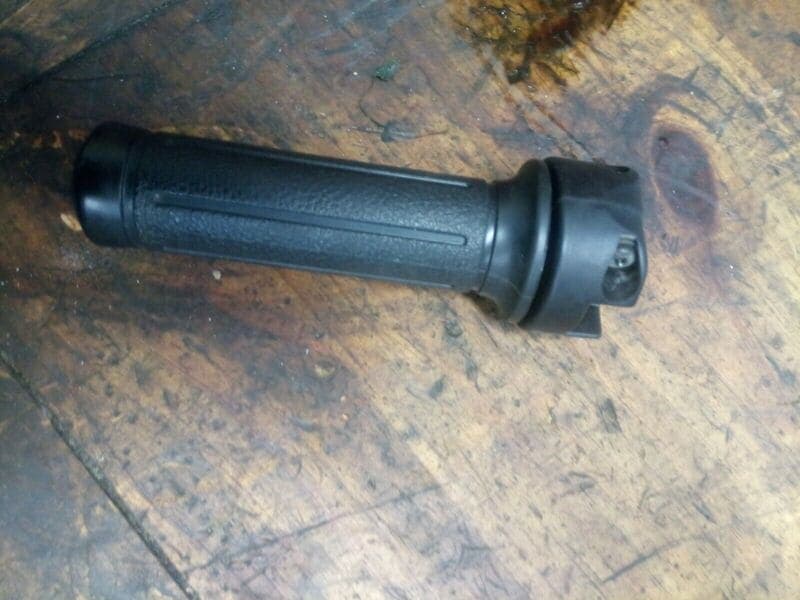 Poignée d’accélérateur Honda 125 SH 01-04 jf09a — photo 1/1