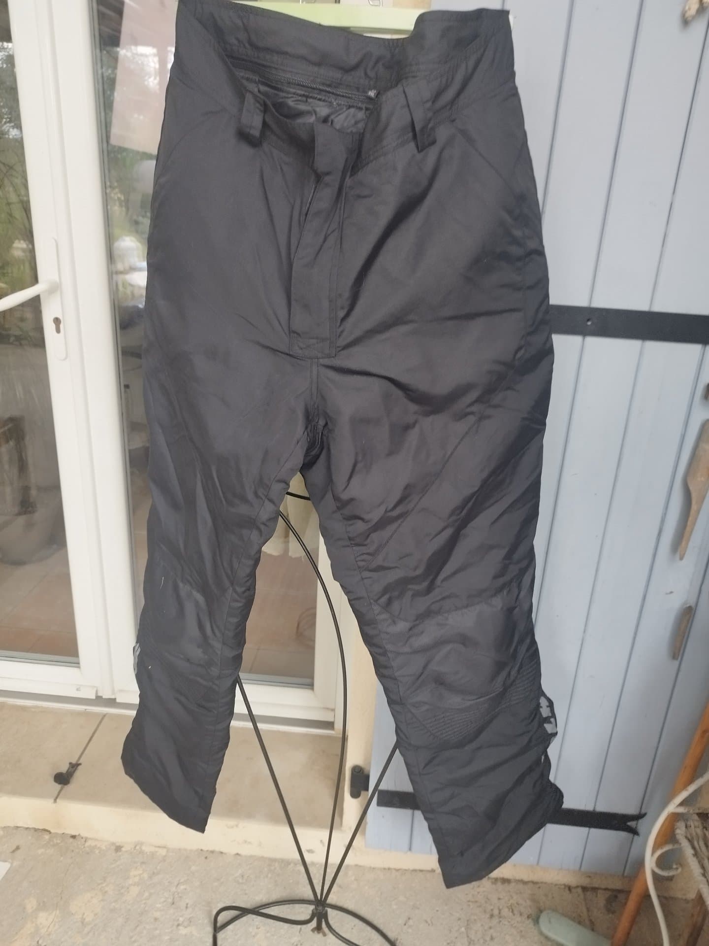 Deux pantalons homme — photo 1 sur 6