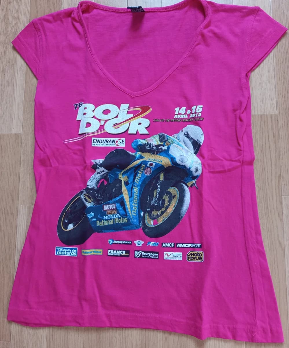 Tee shirt