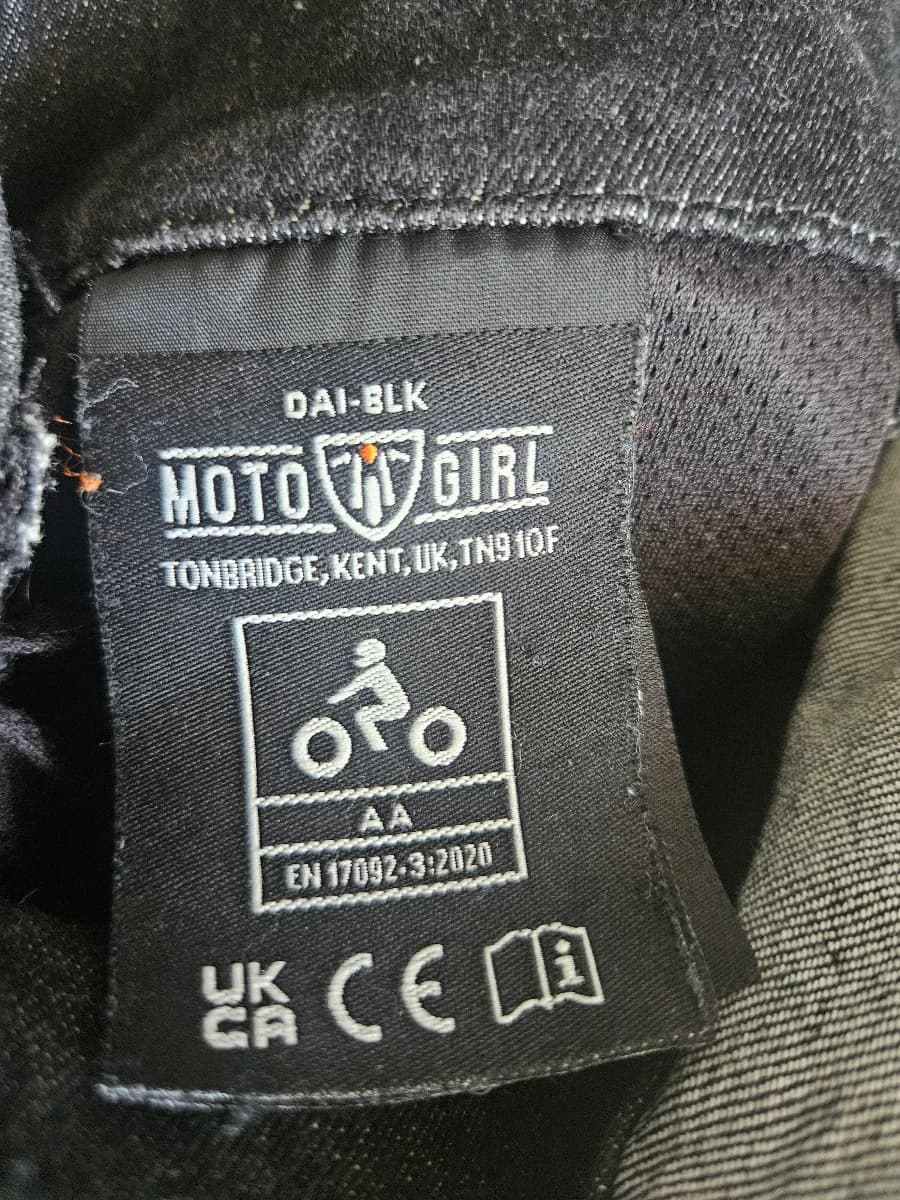 Segura Pantalons — photo 1 sur 6