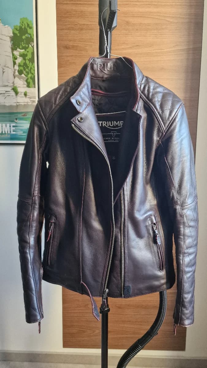 Blouson Triumph cuir — photo 1 sur 10
