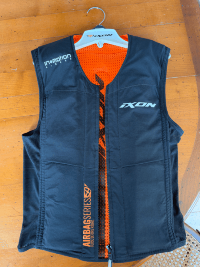 Gilet Airbag Ixon U03 — photo 1 sur 3