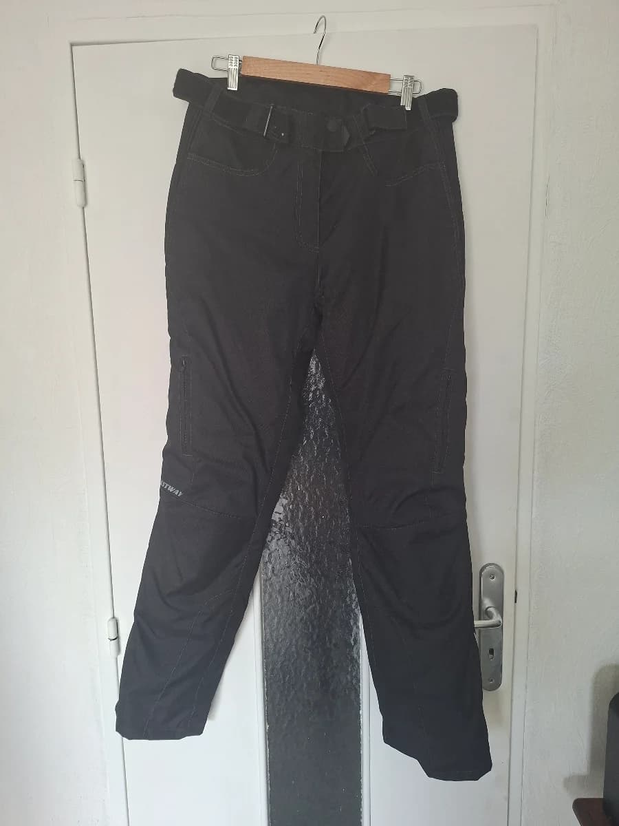 Pantalons — photo 1 sur 5