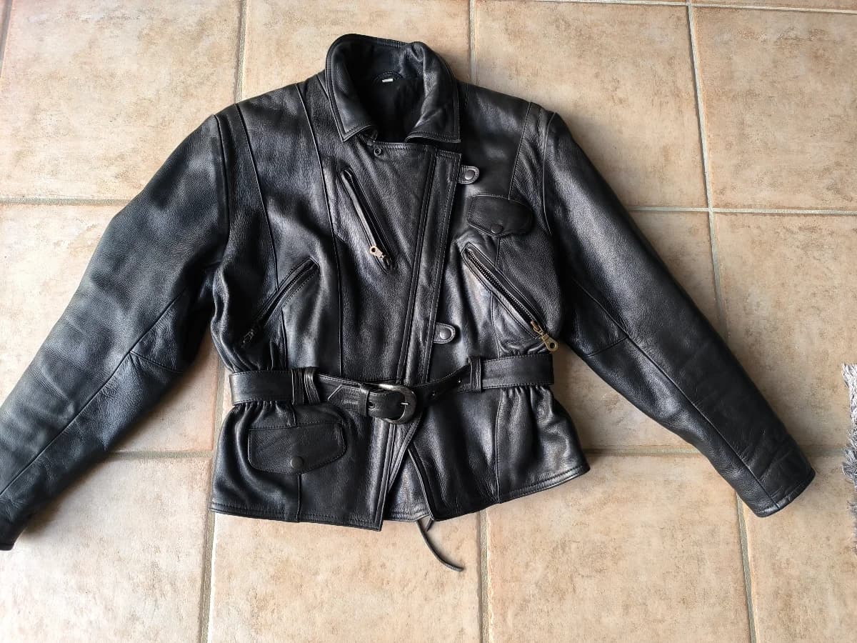 Blouson cuir femme — photo 1 sur 2