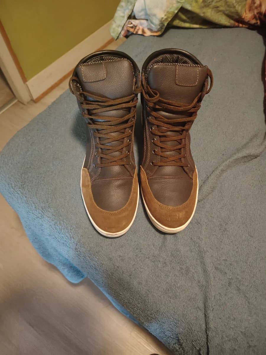 Chaussures — photo 1 sur 4