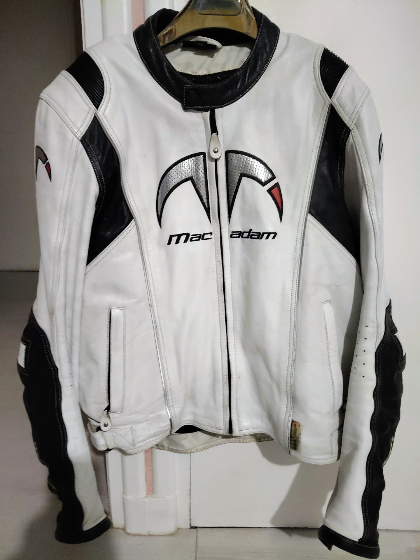 Blouson cuir — photo 1 sur 3