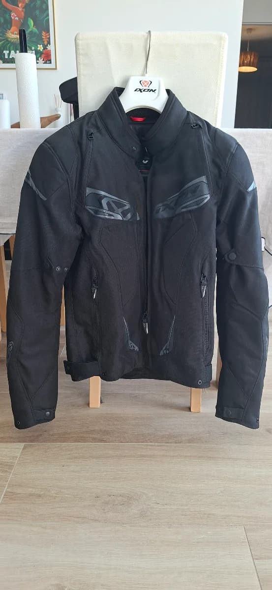 Blouson Ixon noir — photo 1 sur 3