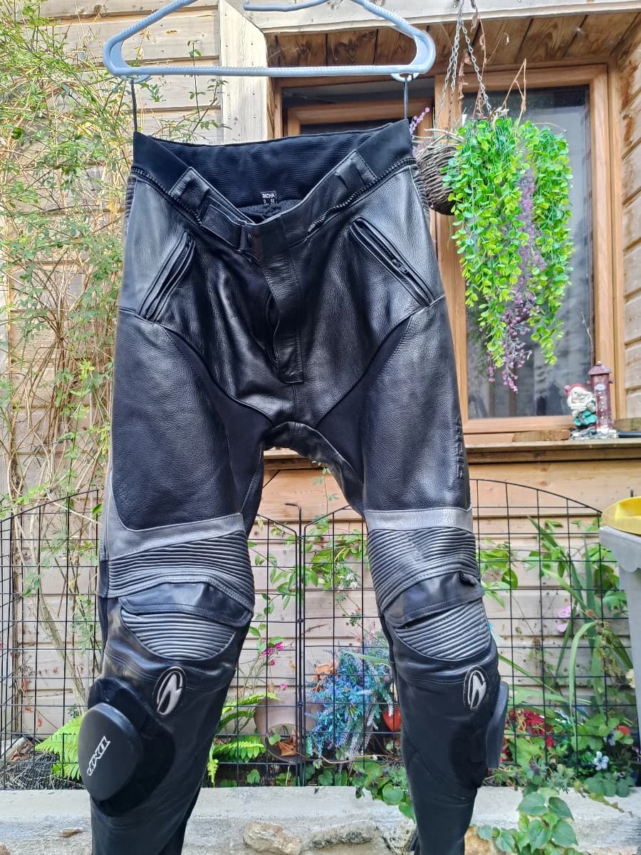 Pantalons Richa cuir — photo 1 sur 7